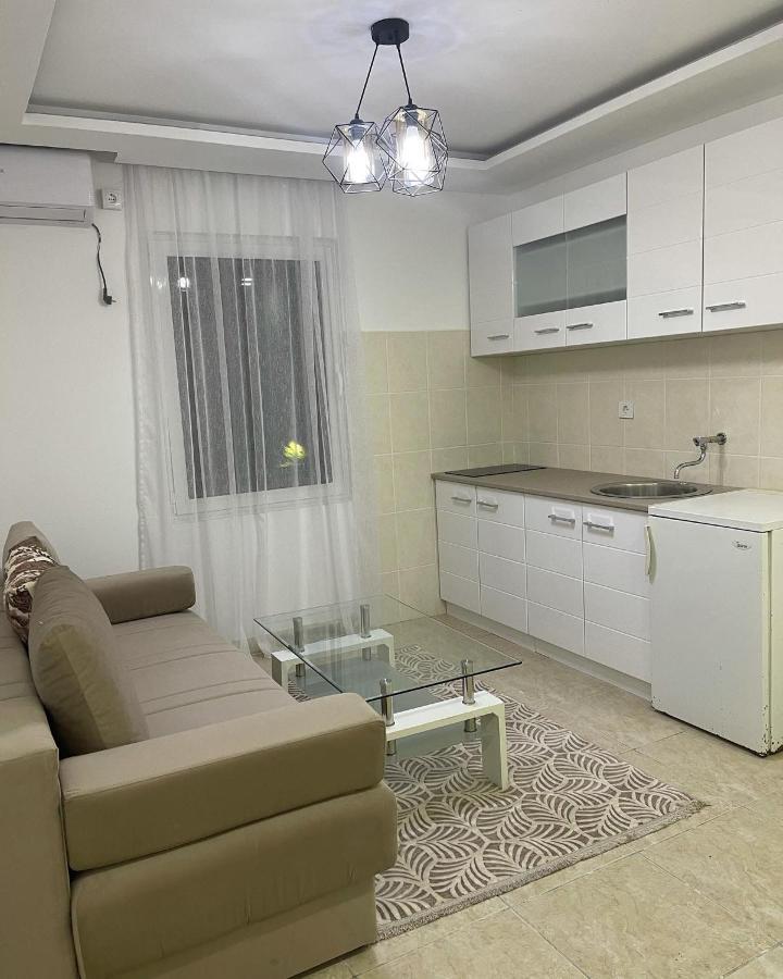 Apartment Days Long